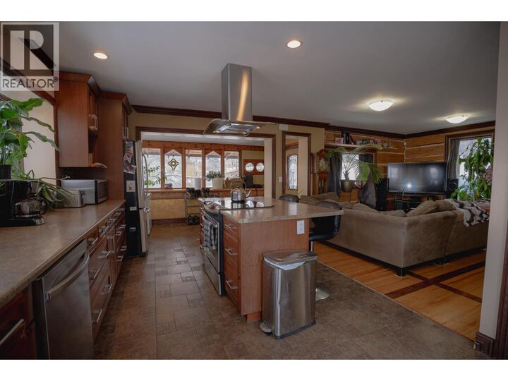 Property Photo: 299 Seymour Street West BC V2C 1E8