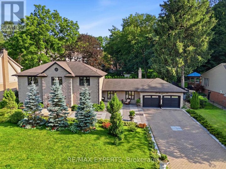 Property Photo:  28 Stonegate Drive  ON L9G 3R7 