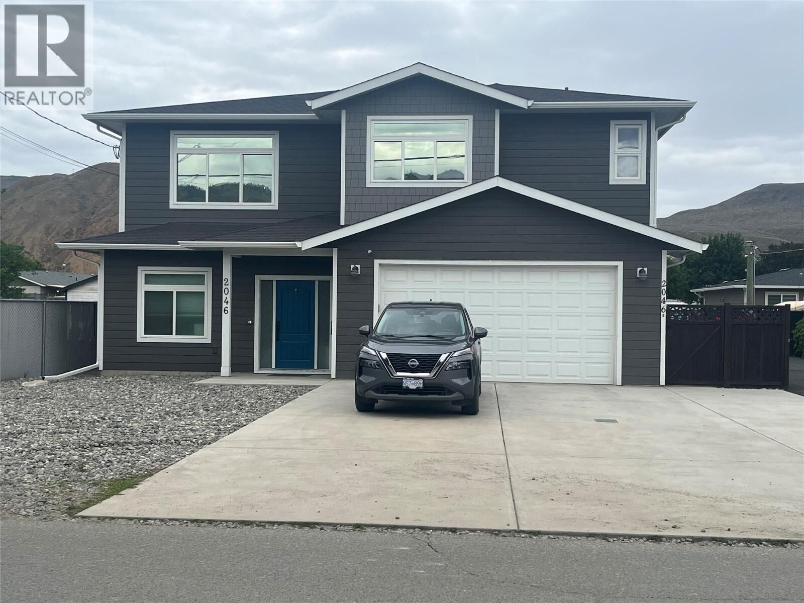 Property Photo: 2046 Sunnycrest Avenue BC V2B 4M1