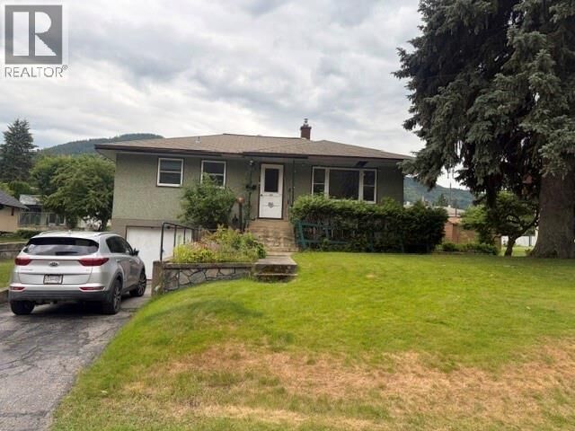Property Photo: 355 9th Avenue BC V0G 1P0
