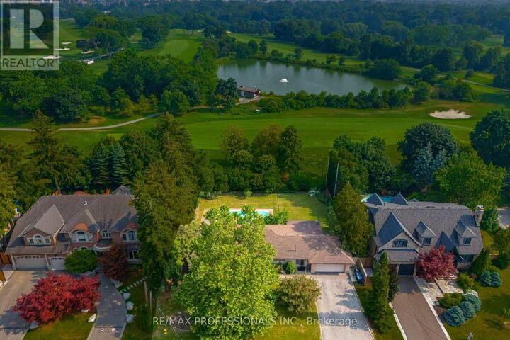 Property Photo:  55 Bywood Drive  ON M9A 1M1 