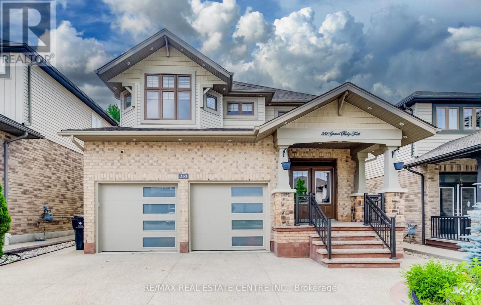 Property Photo:  252 Gravel Ridge Trail  ON N2E 0C5 