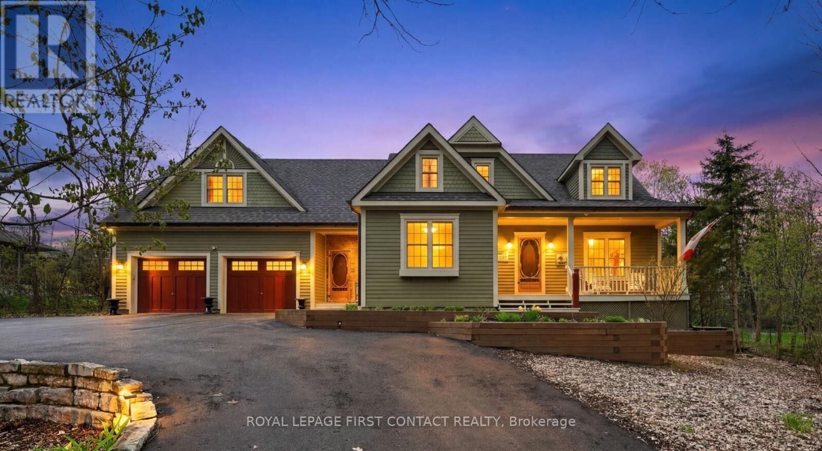 Property Photo:  26 Paddy Dunn's Circle  ON L9X 0T1 
