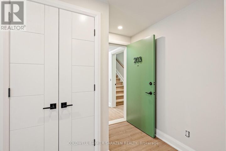 Property Photo: 10 McArthur Avenue 203 ON K1L 6R2