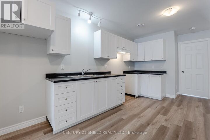 Property Photo:  15 William Street A  ON K0C 1K0 