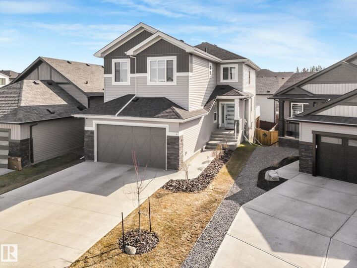 Property Photo: 19 Holt Cv AB T7X 2W9