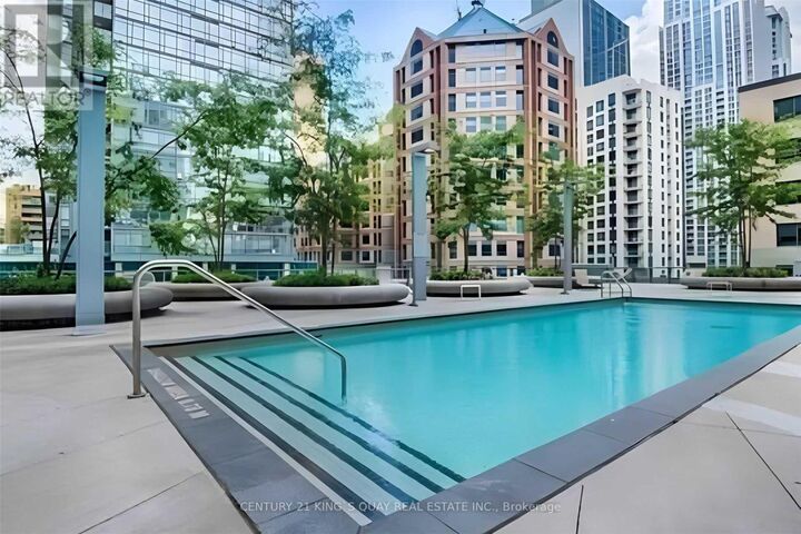 Property Photo: 832 Bay Street 2809 ON M5S 1Z6