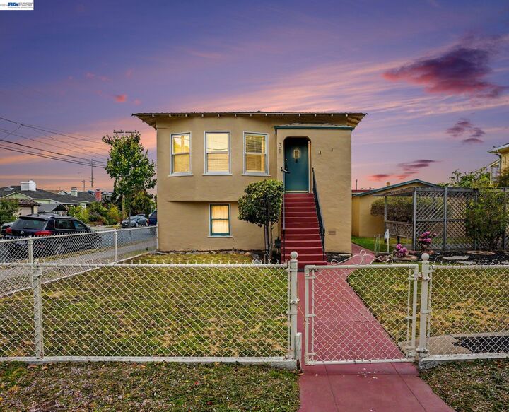 Property Photo:  301 Lincoln Ave  CA 94501 
