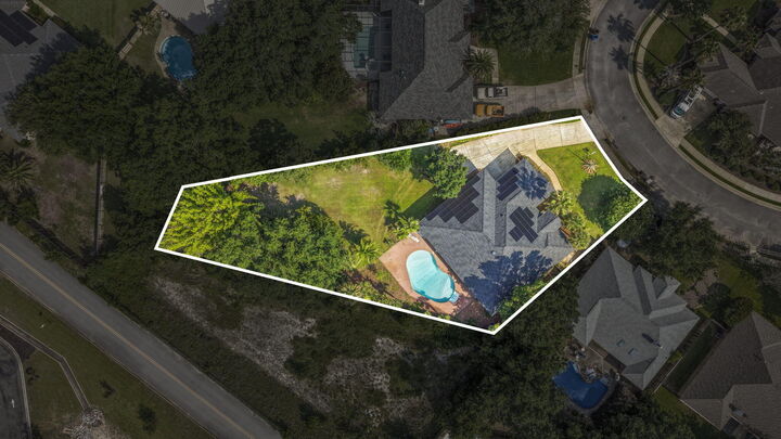 Property Photo:  1194 Jaguar Circle  FL 32563 