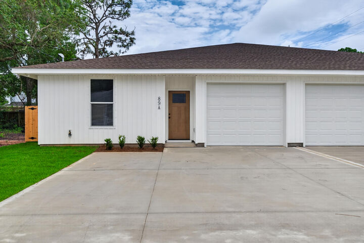 Property Photo: 89 Eccles Road FL 32547