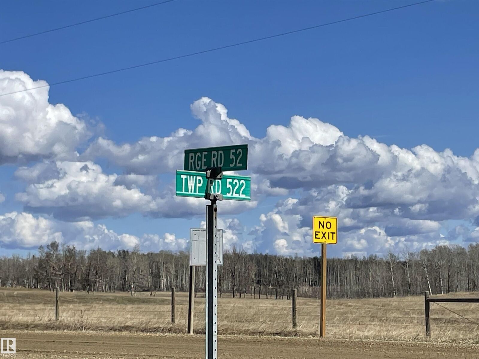 Property Photo:  Twp 522 Range Road 52  AB T0A 2K0 