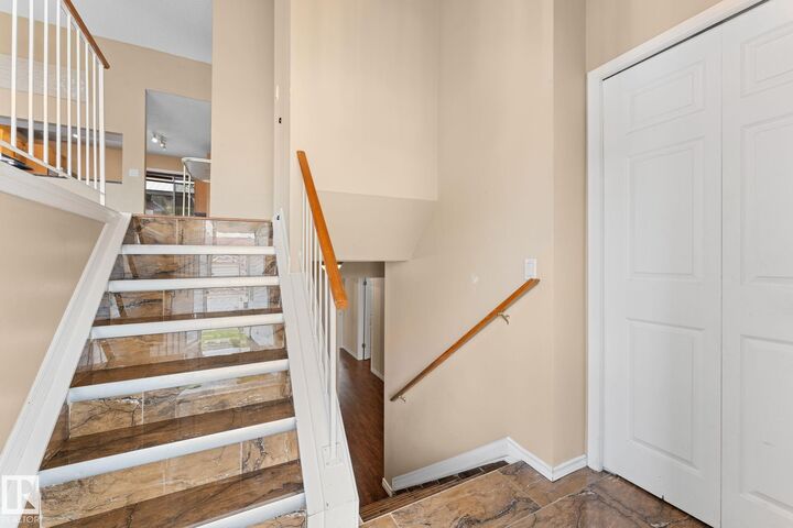 Property Photo:  66 Ozerna Road NW  AB T5Z 2Y5 