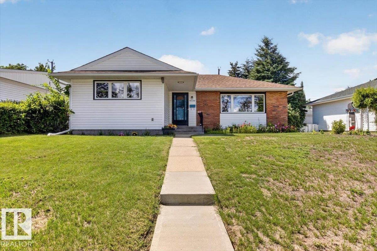 Property Photo:  10736 48 Street NW  AB T6A 2B5 
