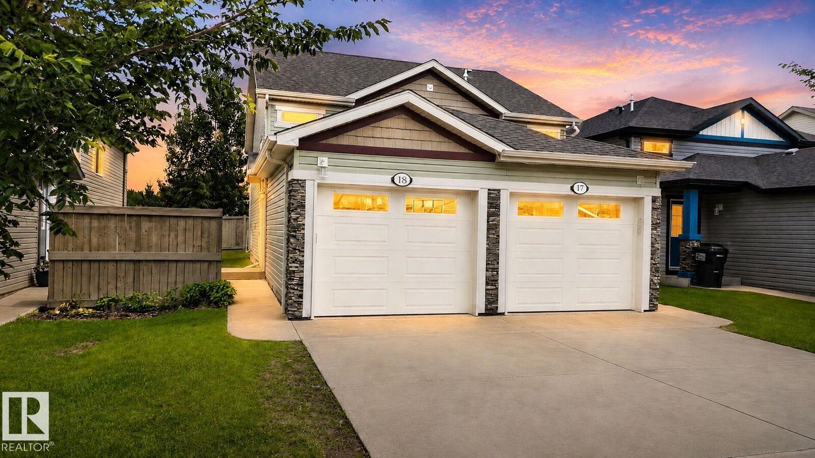 Property Photo:  6520 2 Avenue SW 18  AB T6X 1S4 
