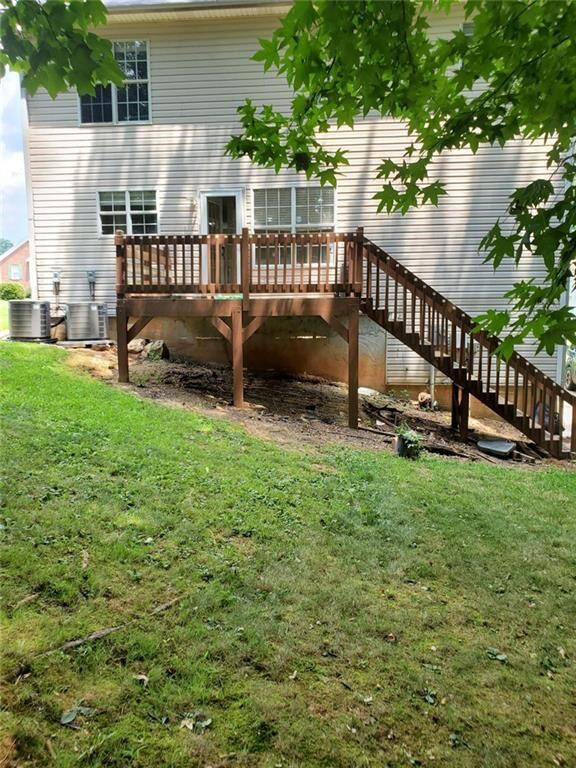 Property Photo:  1707 Silverdale Lane  GA 30122 