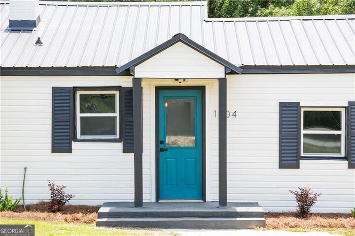 Property Photo:  1404 N Forest Avenue  GA 30643 
