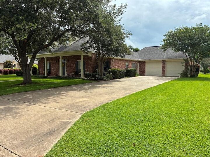 Property Photo:  846 Whitfield Drive  LA 71457 