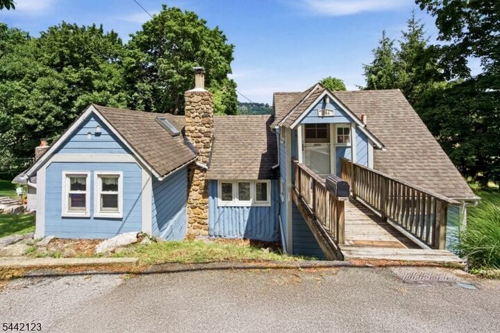 Property Photo: 364 E Shore Trl NJ 07871