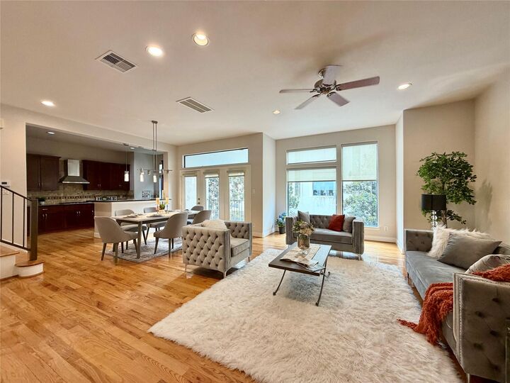 Property Photo:  1910 Woodbury Street  TX 77030 