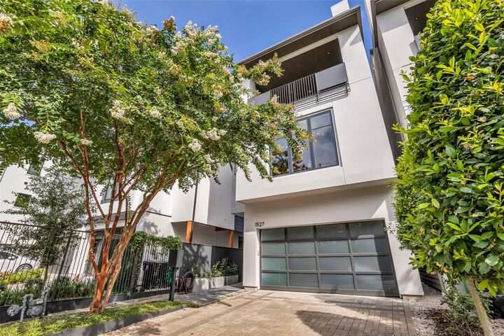 Property Photo: 1527 Vermont Street TX 77006