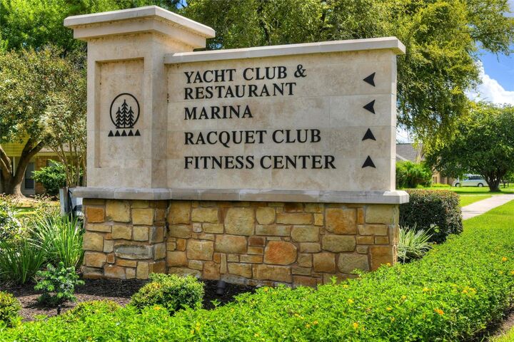 Property Photo: 12900 Walden Road 6 TX 77356