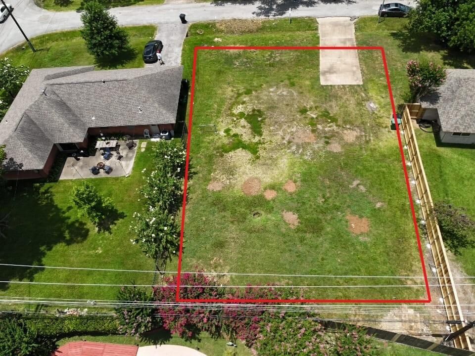 Property Photo: 3106 Knoll Street TX 77080