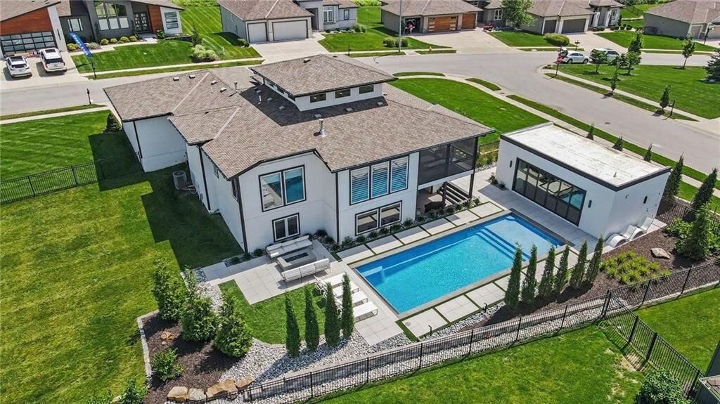 Property Photo: 2131 NW Palisades Drive MO 64150