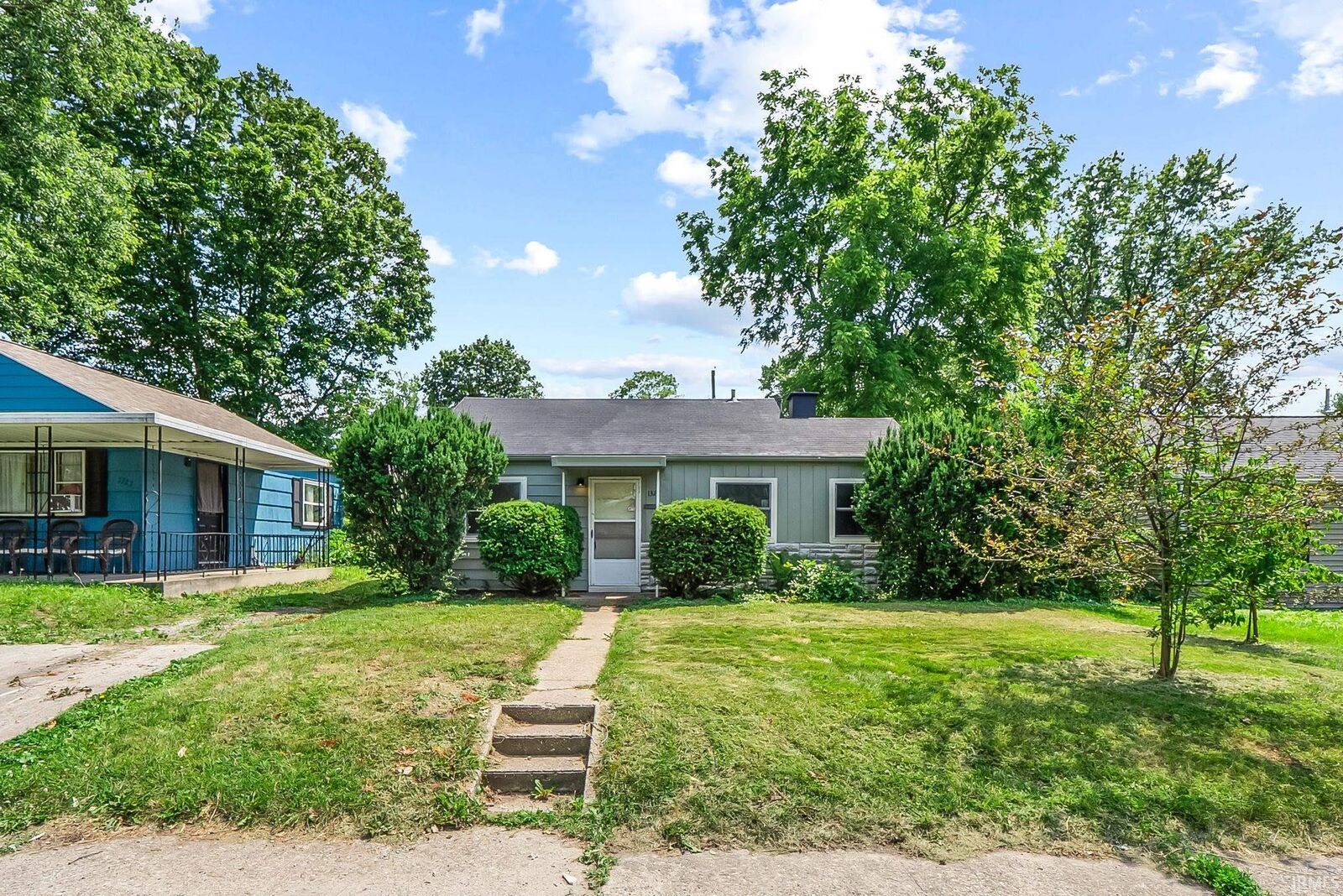 Property Photo:  1327 Fay Drive  IN 46807-1001 