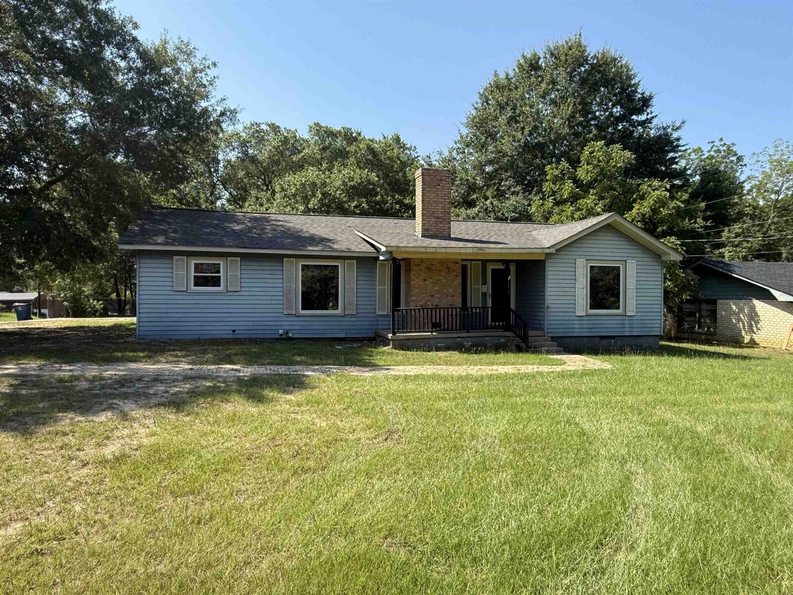 Property Photo:  1602 E Main  TX 75652 