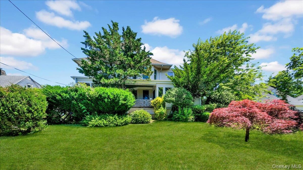 Property Photo:  228 Weyman Avenue  NY 10805 