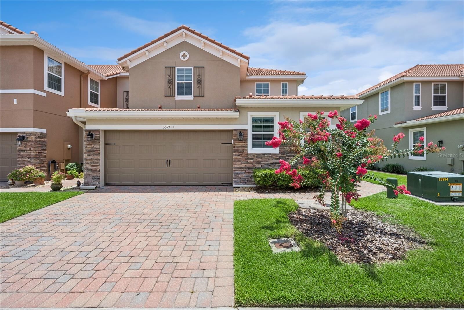 Property Photo: 5571 Siracusa Lane FL 32771