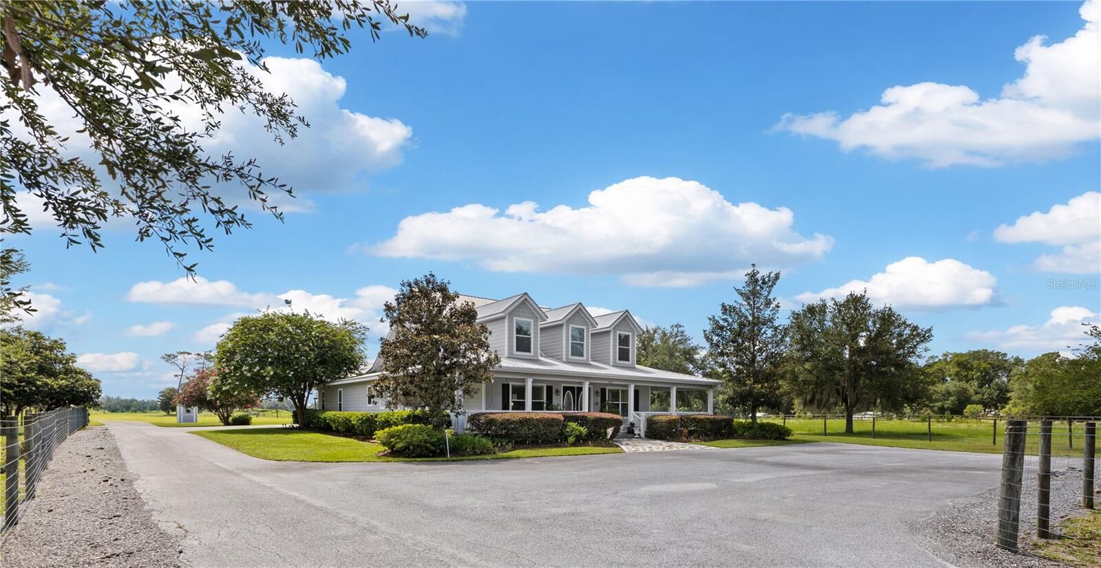 Property Photo:  9897 NW 160 Avenue  FL 32668 