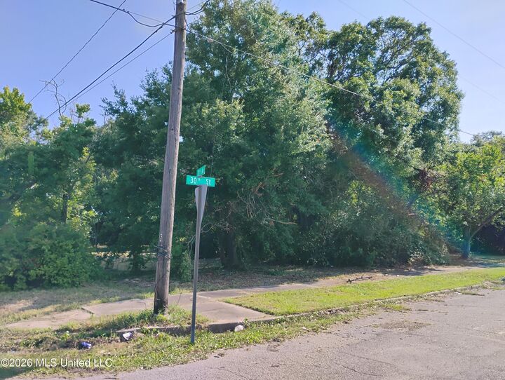 Property Photo:  2001 30th Street  MS 39501 
