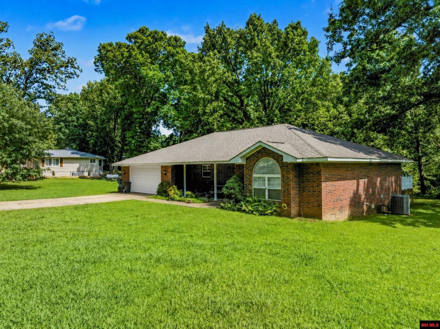 Property Photo:  510 Edgewood Bay Drive  AR 72642 