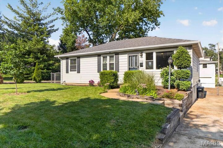 Property Photo:  1178 Margaret Lane  MO 63132 