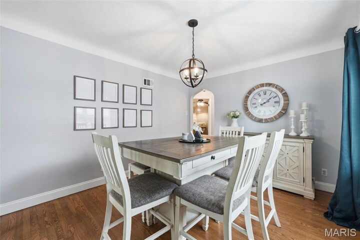 Property Photo: 5701 Tholozan Avenue MO 63109