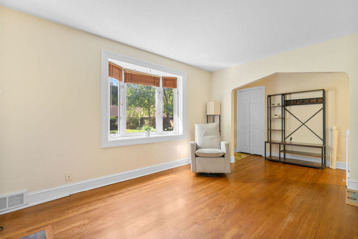 Property Photo: 292 E Burlington Street IL 60546
