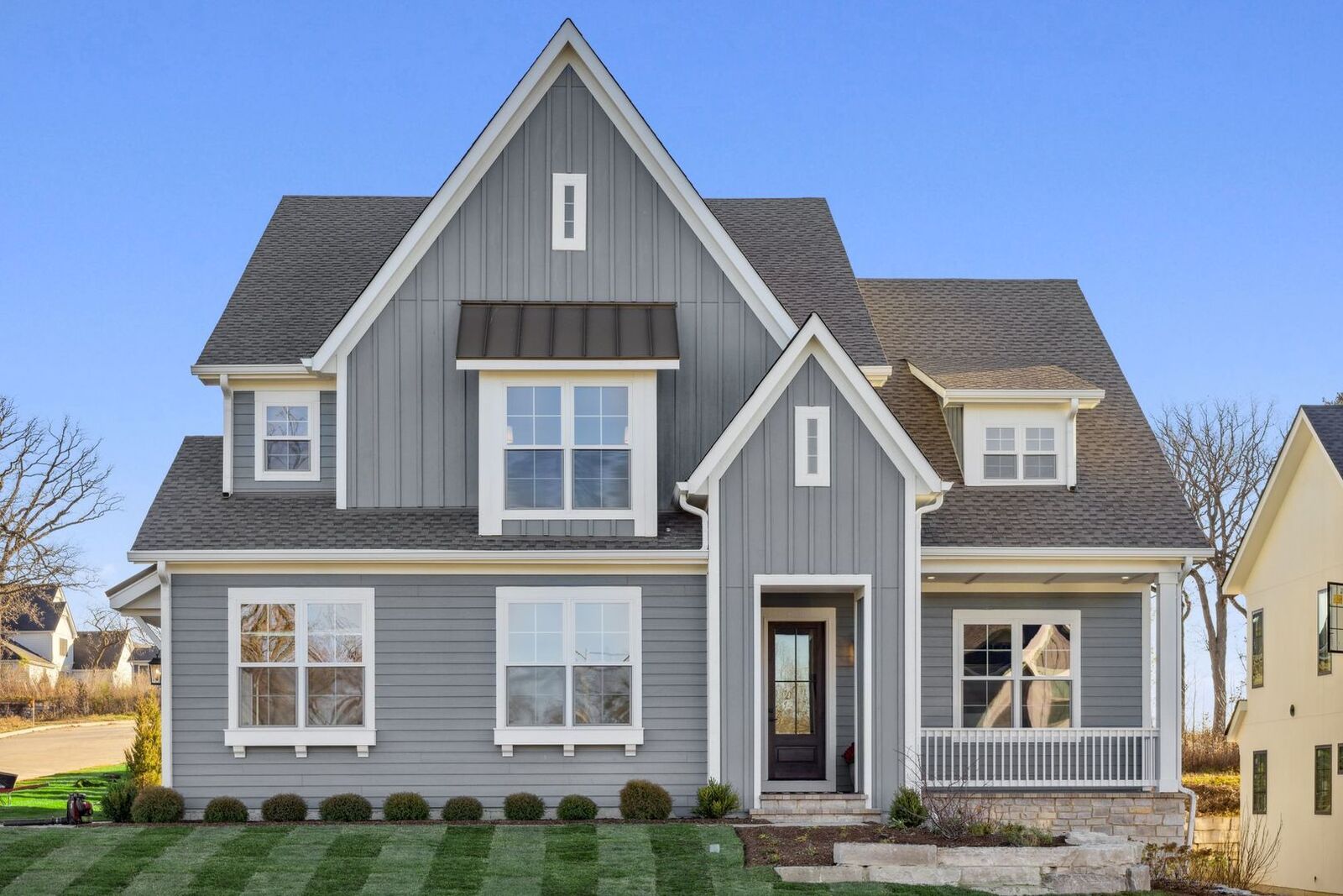 Property Photo: 1121 Pin Oak Drive IL 60558