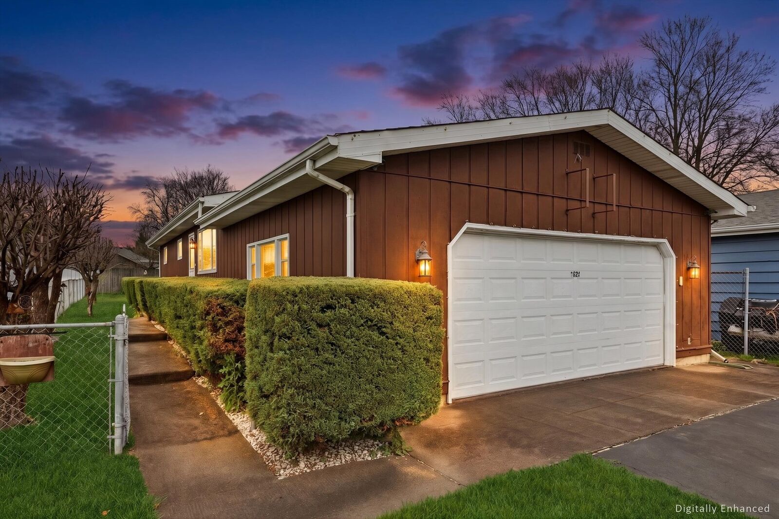 Property Photo: 1631 N Oak Avenue IL 60073