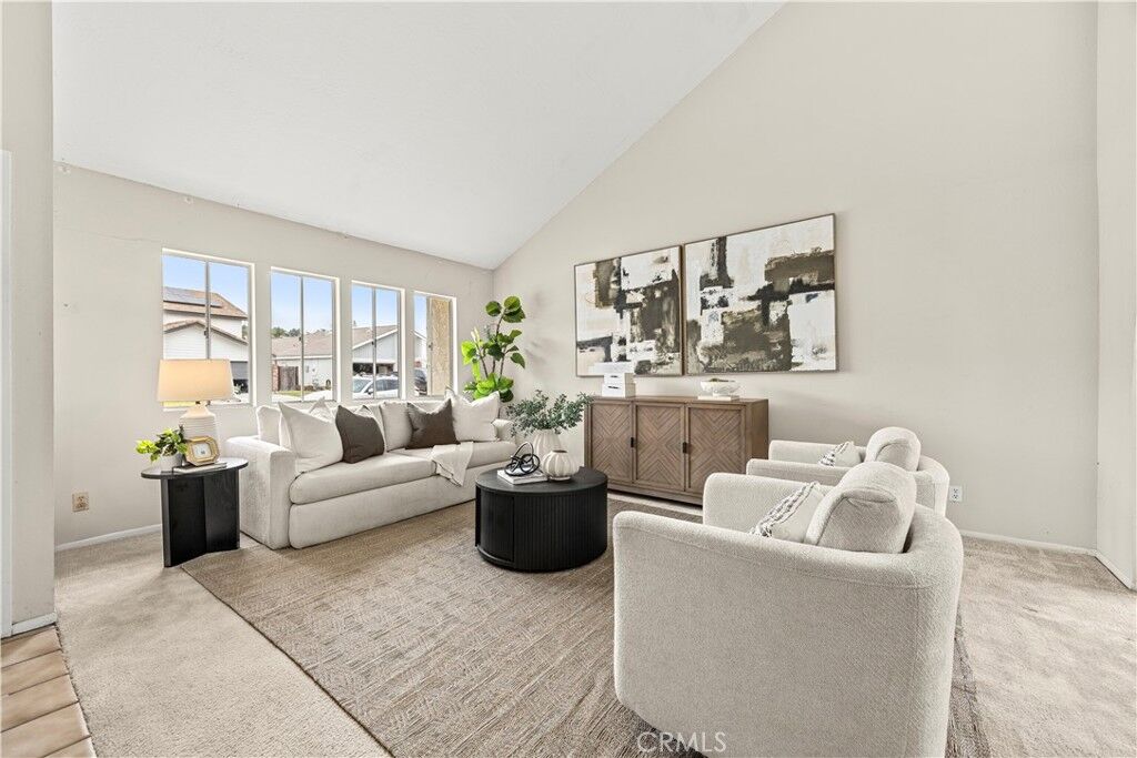 Property Photo: 28072 Paseo Ventura CA 92675
