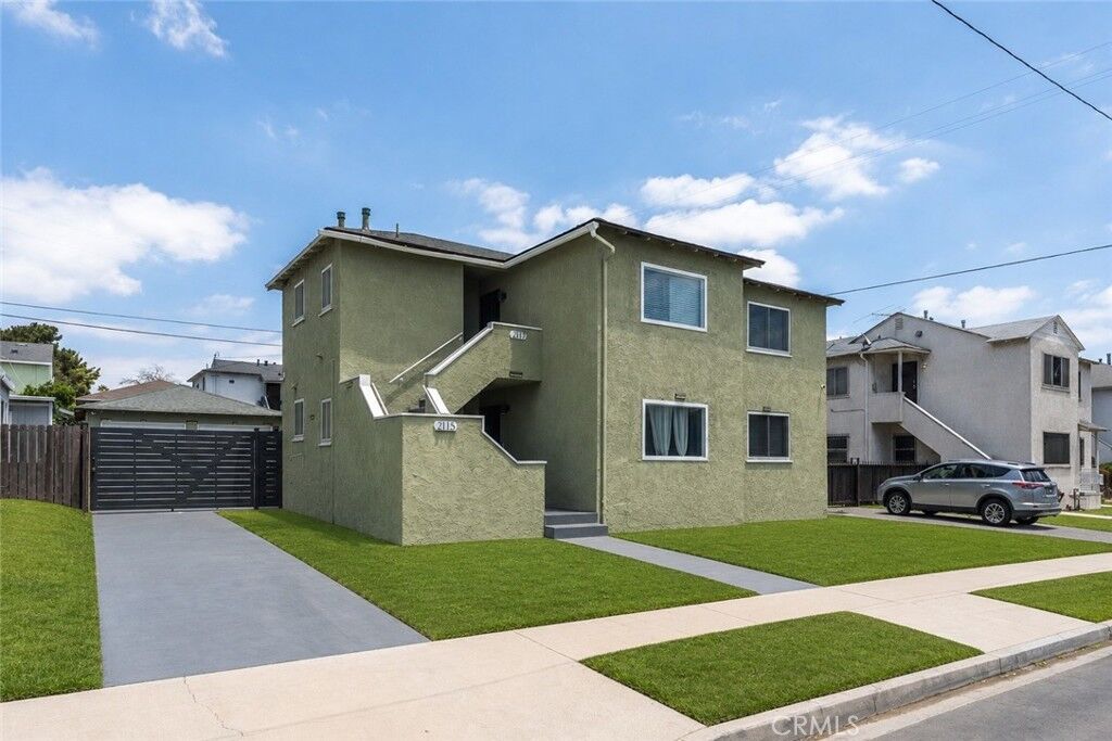 Property Photo:  2115 W 103rd Place  CA 90047 