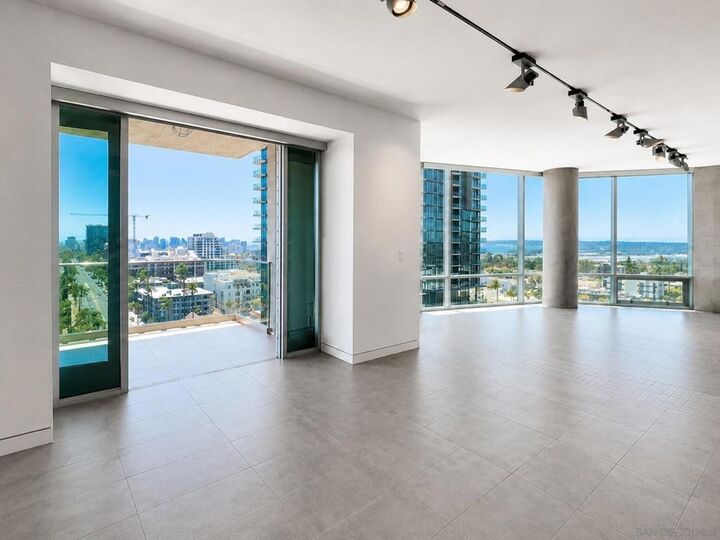 Property Photo:  3415 6th Ave. 14  CA 92103 