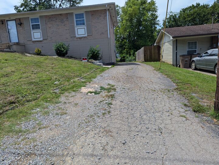 Property Photo:  824 Oakwood Terrace Dr  TN 37013 