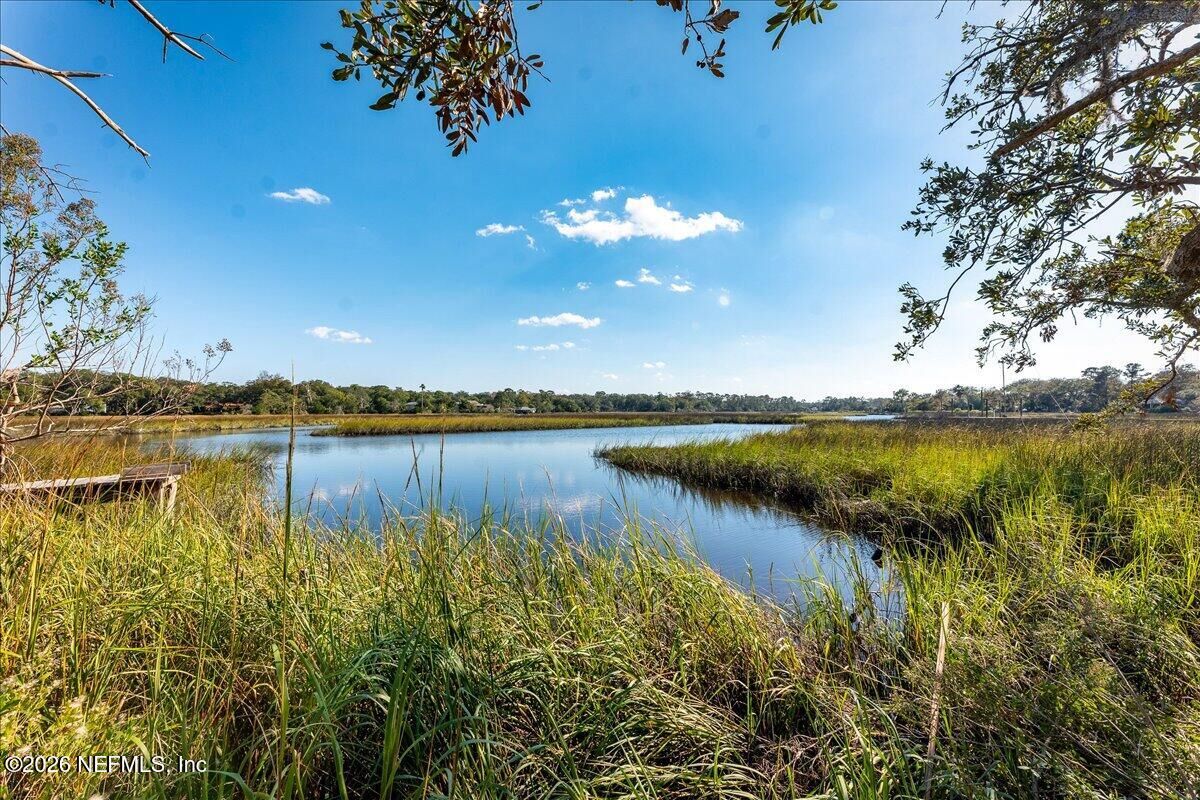Property Photo: 14297 Galvanized Trail FL 32225