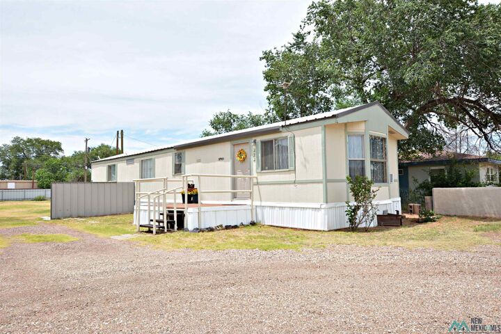 Property Photo: 715 N Ave. N NM 88130