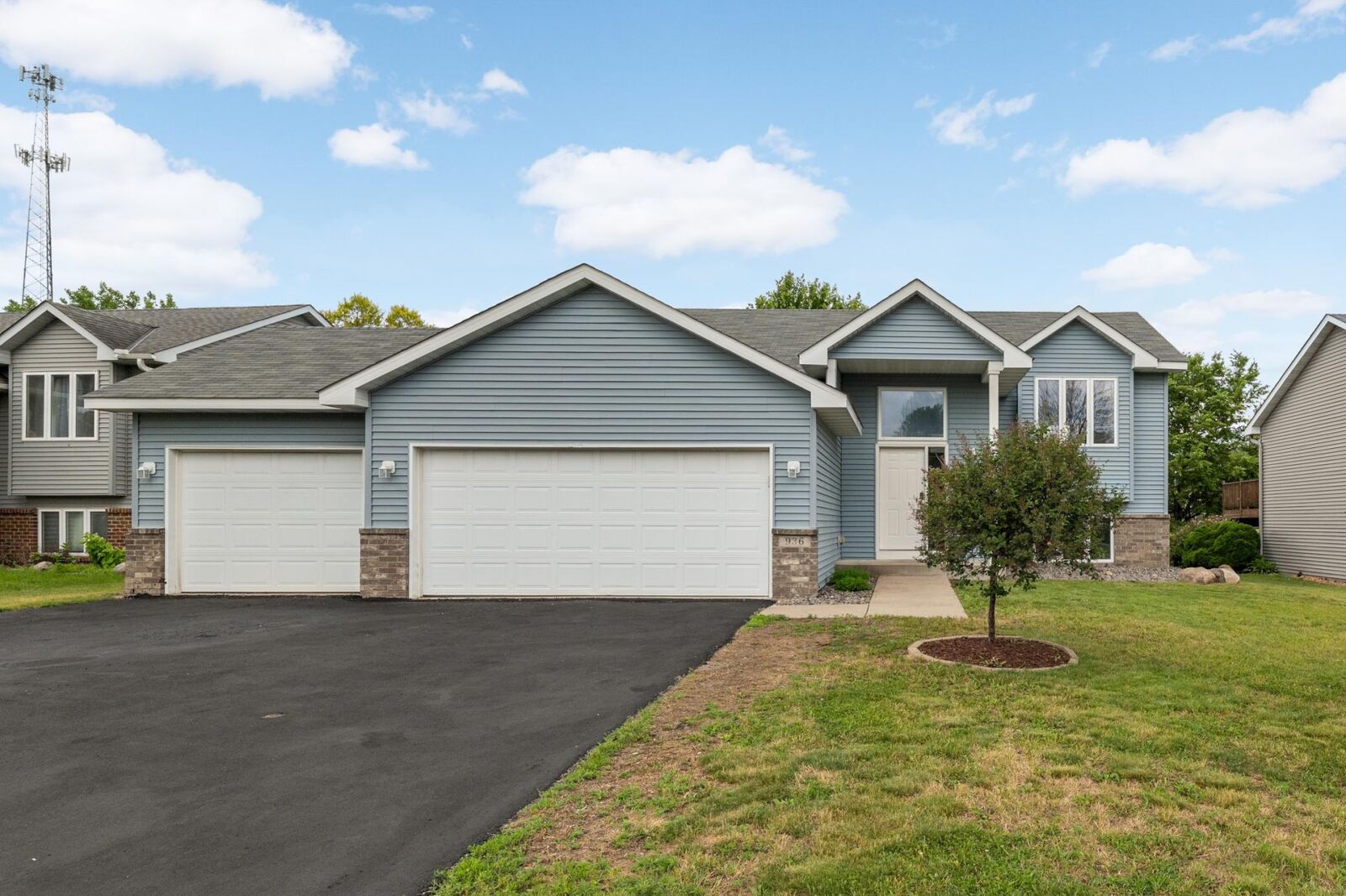 Property Photo:  936 S Cedar Street  MN 56011 