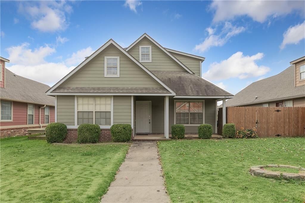 Property Photo: 3805 SW Gibson Avenue AR 72712