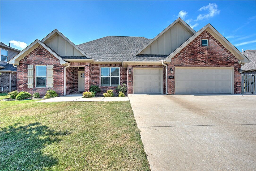 Property Photo:  467 Tartaglia Avenue  AR 72762 