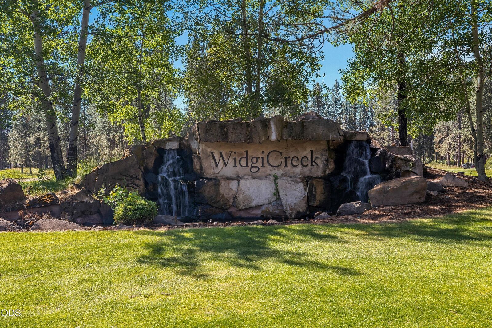 Property Photo: 60726 Golf Village Loop OR 97702