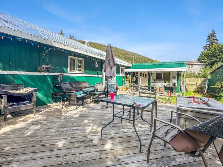 Property Photo: 387 Parrish Avenue BC V0X 1W0